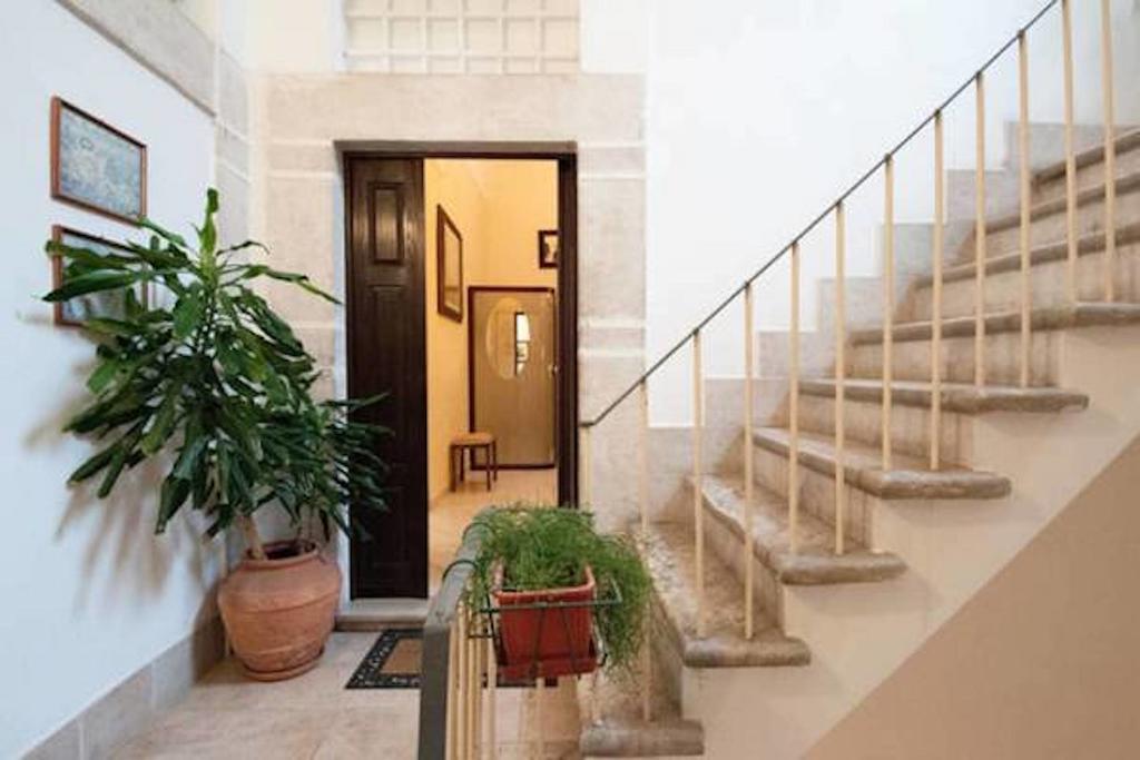 Turenum Apartment Trani Bagian luar foto
