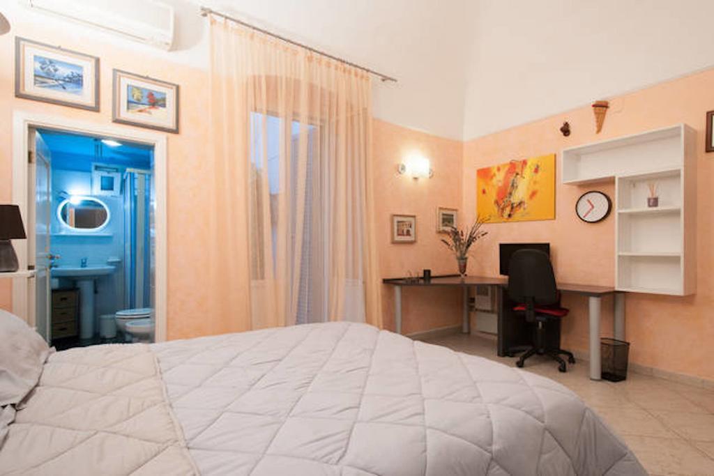 Turenum Apartment Trani Bagian luar foto