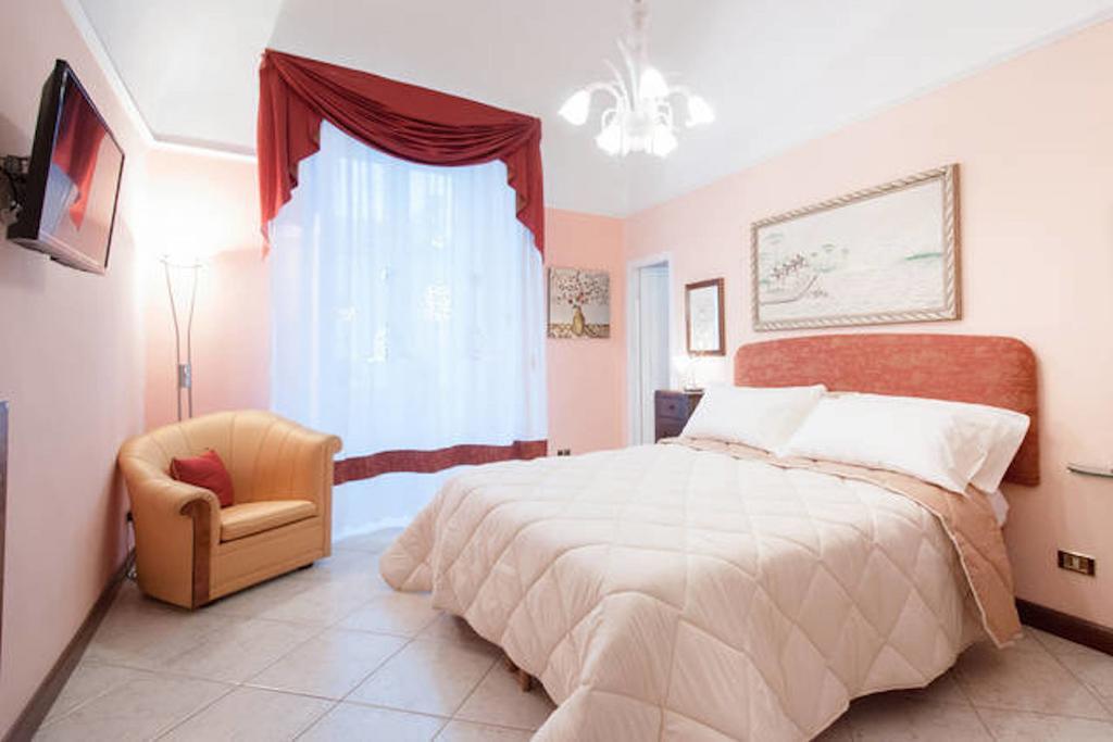 Turenum Apartment Trani Bagian luar foto