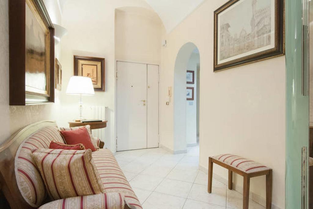 Turenum Apartment Trani Bagian luar foto