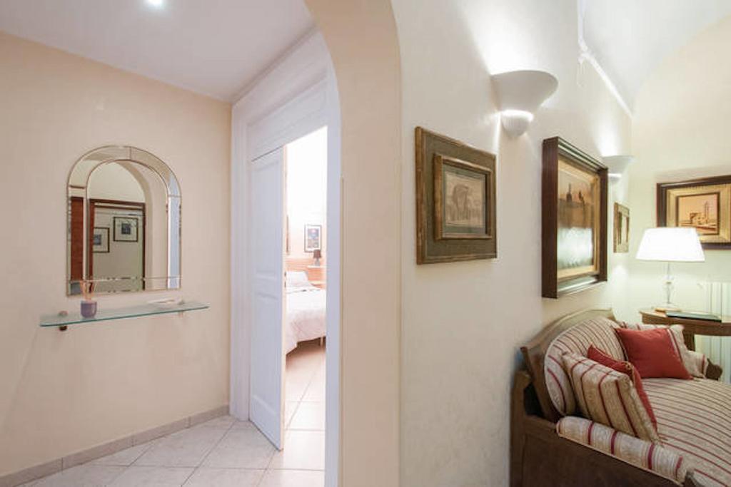 Turenum Apartment Trani Bagian luar foto