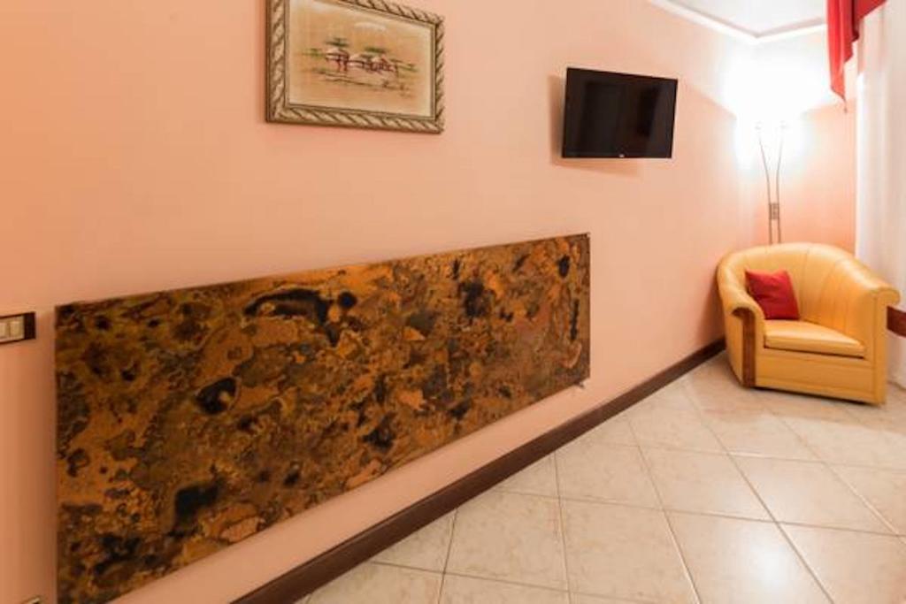Turenum Apartment Trani Bagian luar foto