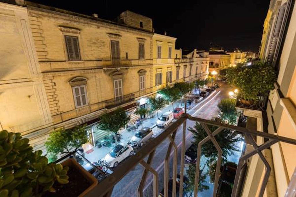 Turenum Apartment Trani Bagian luar foto